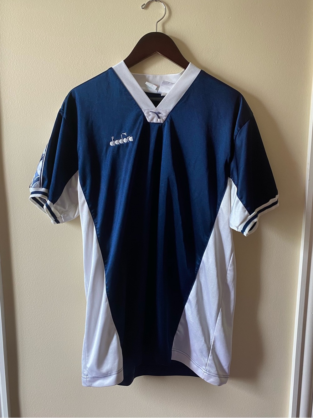 Diadora Men’s Soccer Jersey Shirt Vintage Blue And White Size Large